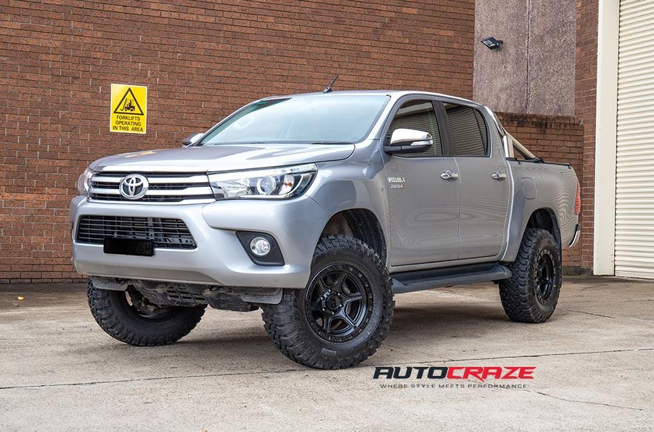TOYOTA HILUX 4WD PORTAL SATIN BLACK